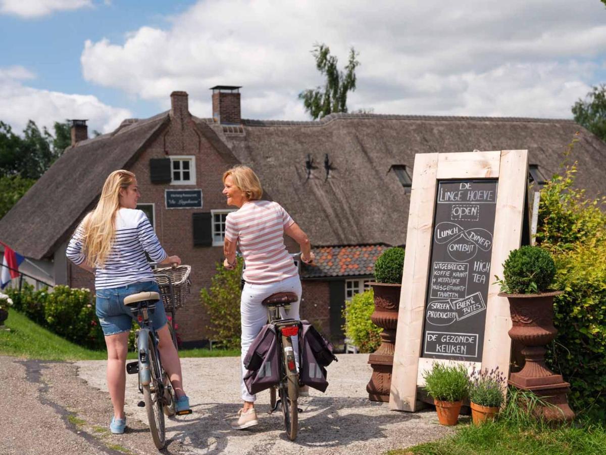 Herberg De Lingehoeve Oosterwijk Bagian luar foto
