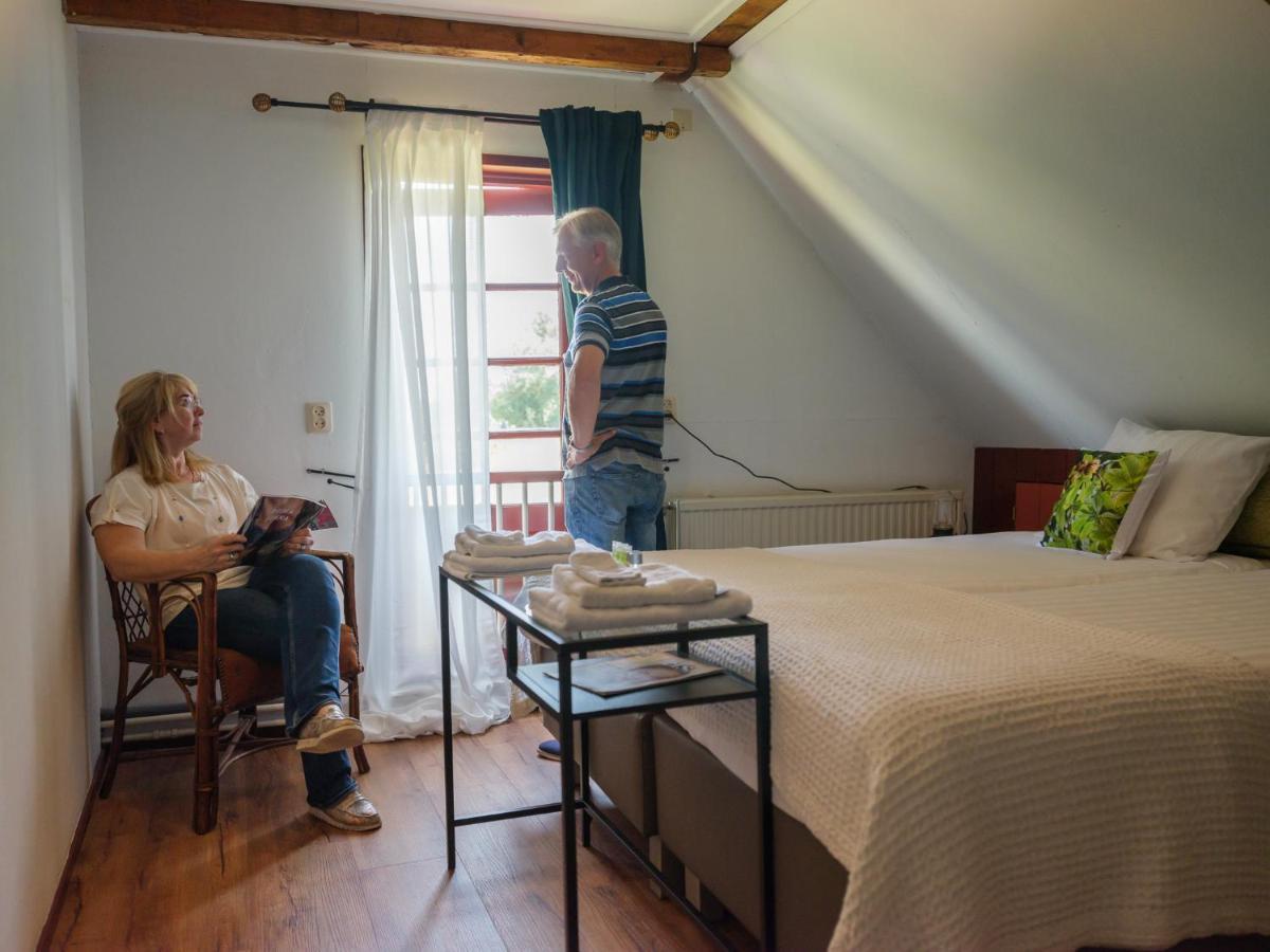 Herberg De Lingehoeve Oosterwijk Bagian luar foto