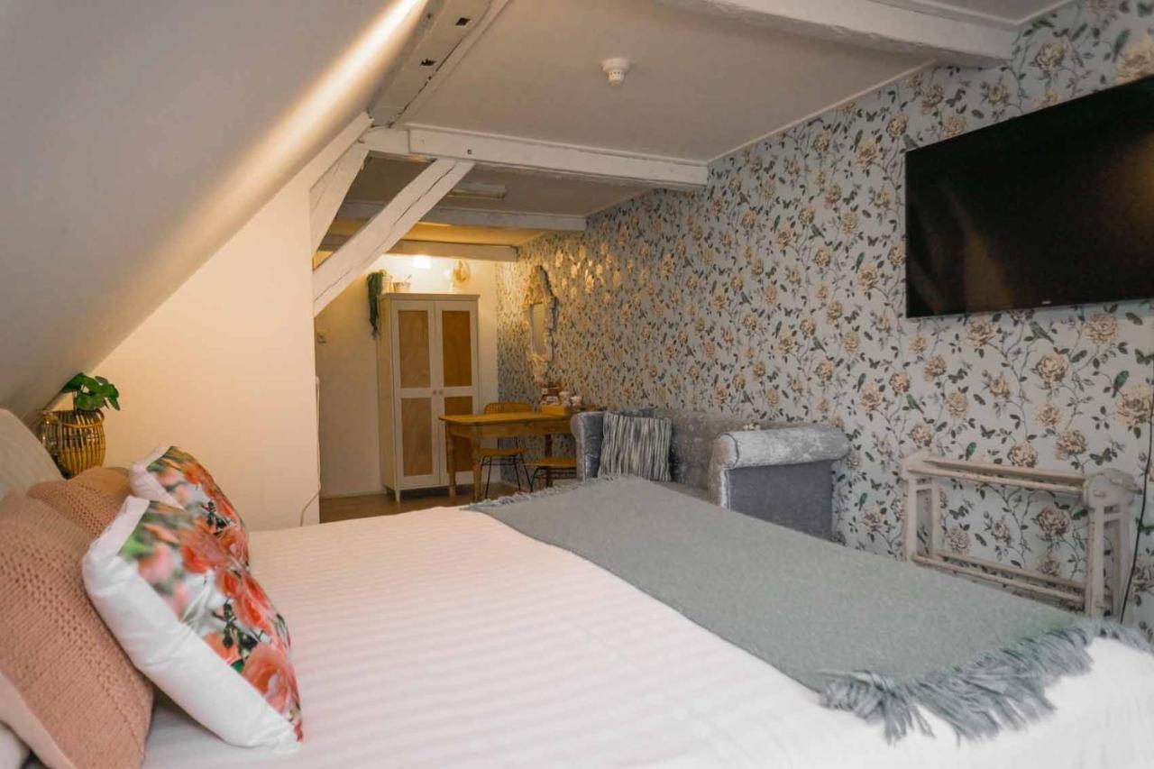 Herberg De Lingehoeve Oosterwijk Bagian luar foto