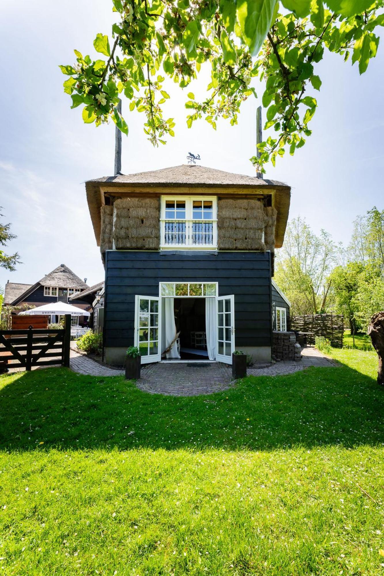 Herberg De Lingehoeve Oosterwijk Bagian luar foto