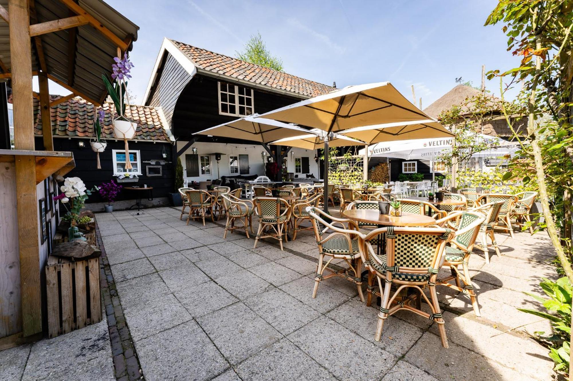 Herberg De Lingehoeve Oosterwijk Bagian luar foto